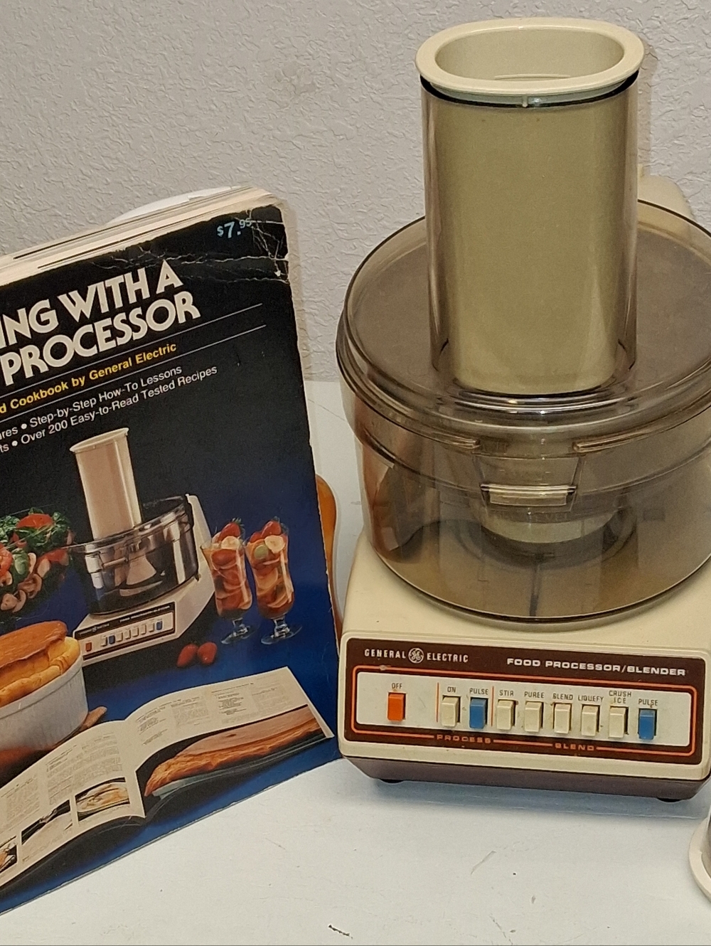 Vintage GEFood Processor/Blender + Original Manual/Cookbook. Tested